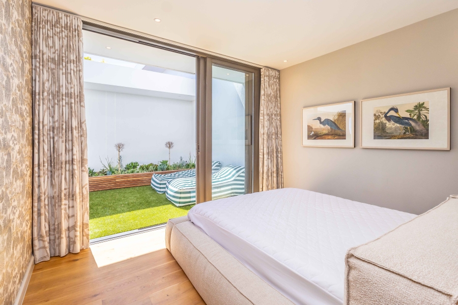 4 Bedroom Property for Sale in Fresnaye Western Cape